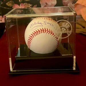 Authentic Autograph baseball Whitey Ford w/ Yankees ball holder